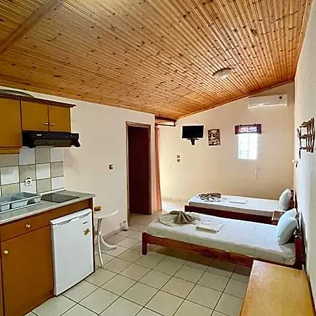 Karagiannis Hotel 2*